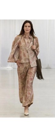 Встречайте весенне‑летнюю коллекцию Seventy — воплощение лёгкости и стиля!